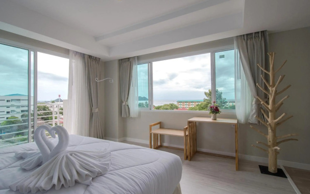 Prachuap Grand Hotel