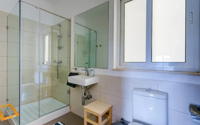 Modern Seaview Apartment, Top Location