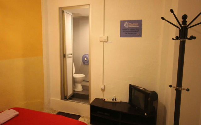 Cocoa Mews Cafe & Homestay - Hostel