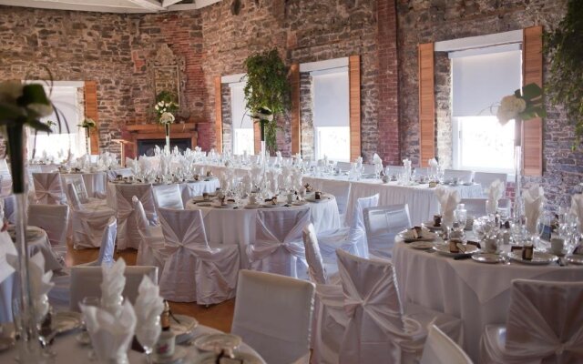 Baldachin Inn