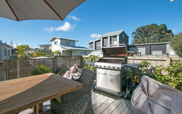 The Waihi Beach House - Waihi Beach Holiday Home