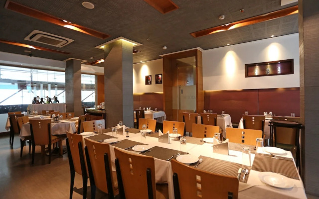 OYO 623 Hotel Suncity Premiere
