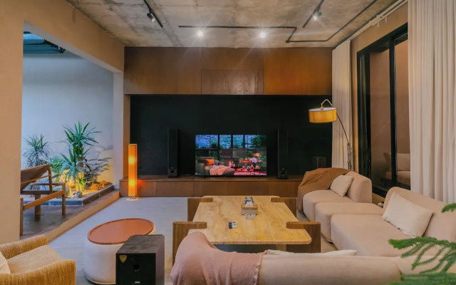 Portal Chalets With Private Pool-Al Arid