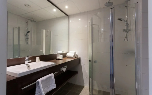 Hampshire Delft Centre