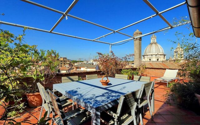 Campo de Fiori Large Penthouse