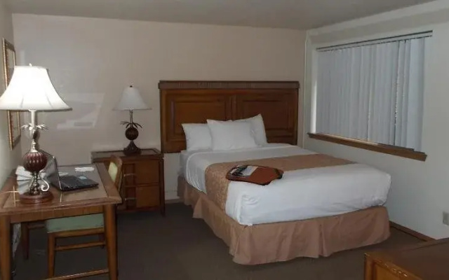 Tides Inn