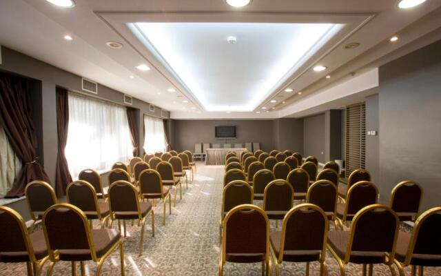 Golden Star City Resort