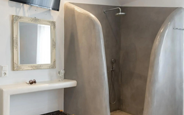 Naxian Serenity Suites