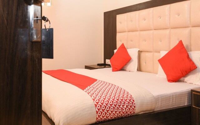 OYO 14721 Hotel Vishesh Continental
