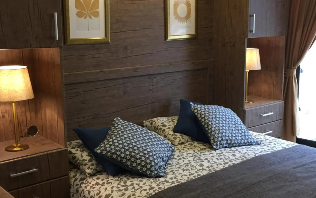 Superior Executive Apartment