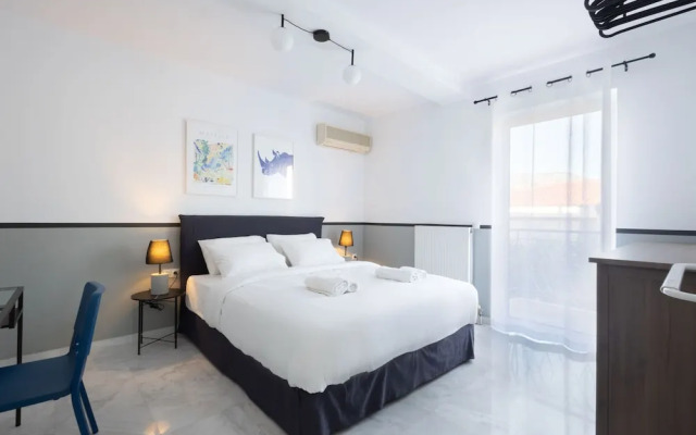 Elegant Coastal Haven Fully Renovated 3-bedroom Apartment