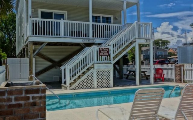 Pierview 5 Bedroom Home by RedAwning