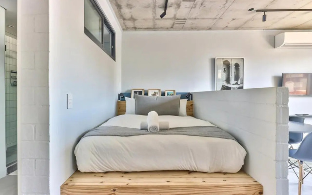 Lovely Couples Retreat Studio Apartment!