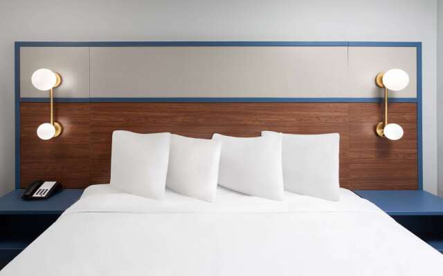 AmericInn by Wyndham Eagle River Downtown
