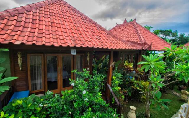 Amora Hut's