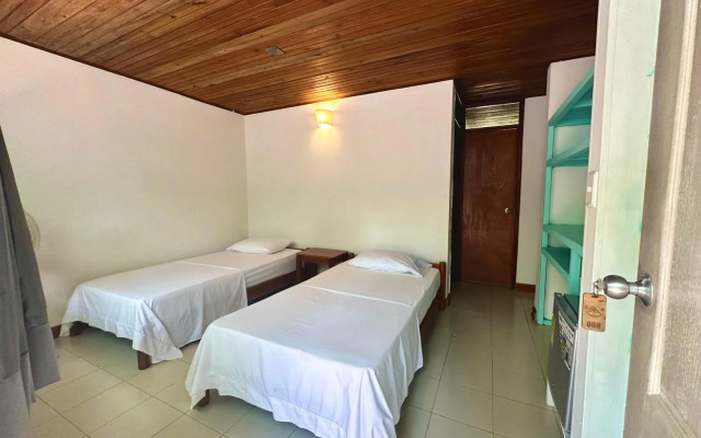 South West Bay Cabañas