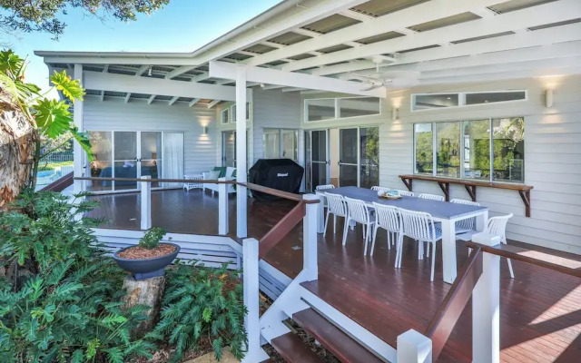 Luxe Waterfront Stay -Tallebudgera Creek