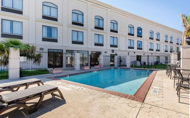 Comfort Inn & Suites SW Houston Sugarland