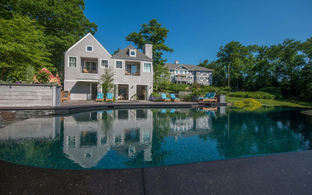 The Inn at Ocean's Edge