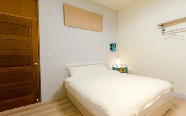 La Dahai Bed and Breakfast
