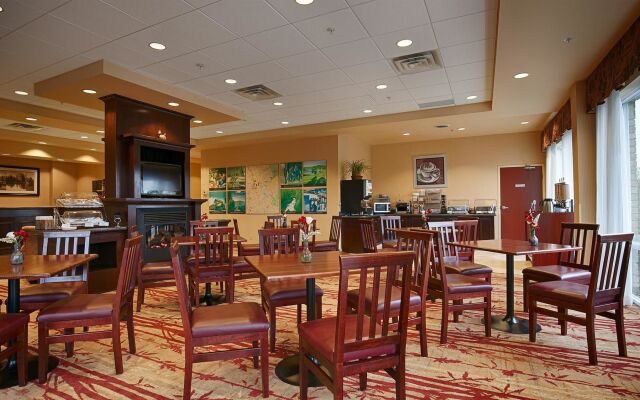 Best Western Plus Muskoka Inn