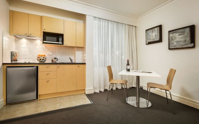 Quality Suites Beaumont Kew