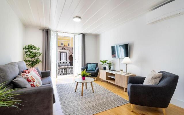 Amazing 1BDR Apartment in Chiado by LovelyStay