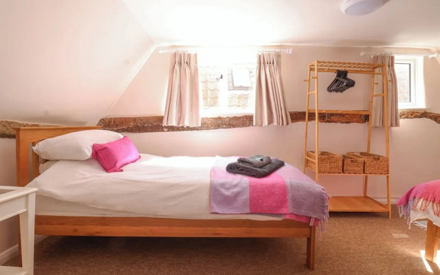 3 The Almshouse