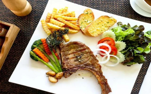 Katathong Golf Resort & Spa