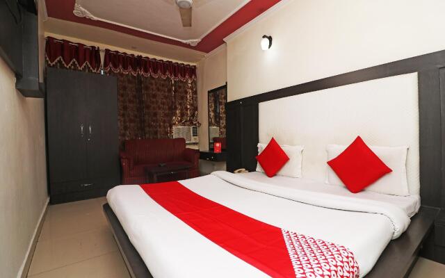 OYO 35806 Hotel Himgiri