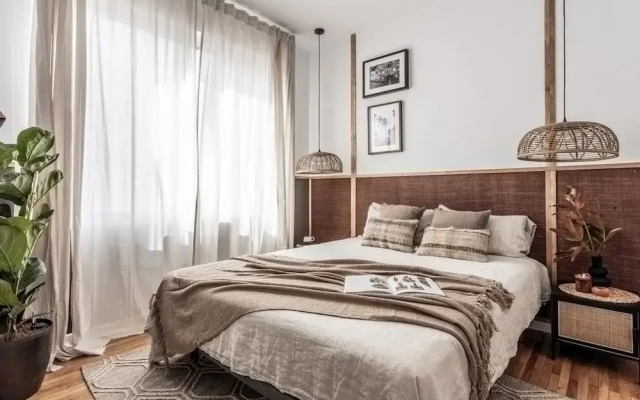 Boma - 2 Bedrooms and Terrace in Recoletos