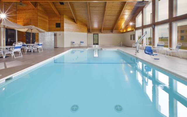 AmericInn by Wyndham Bay City