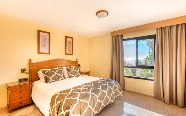 Macdonald Dona Lola Resort