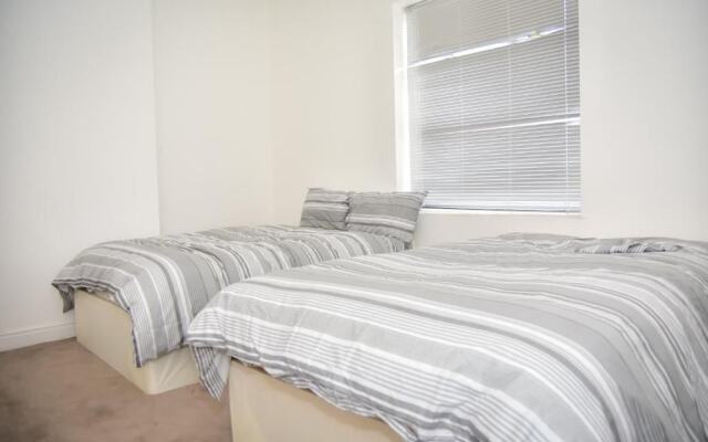 Execellent Home To Stay In Moston M40