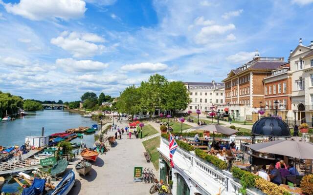 Luxury 2 Bedroom Apartment Near Central London