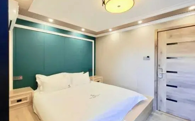 Xiao Die Qian Xun Hostel