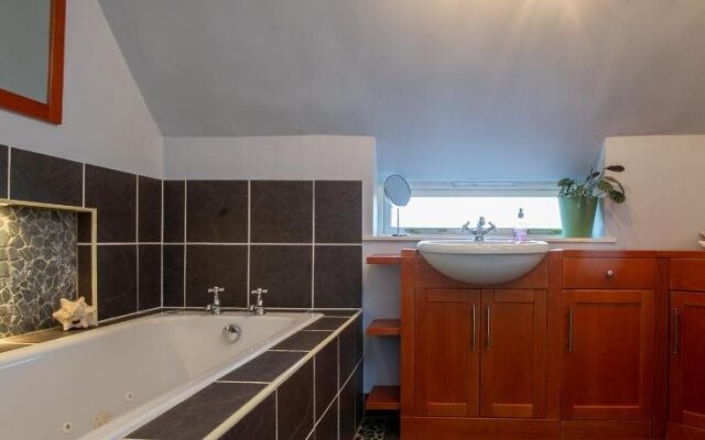 North Laurels Guesthouse