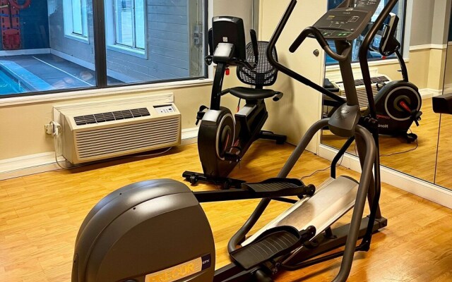 Days Inn By Wyndham Muskegon