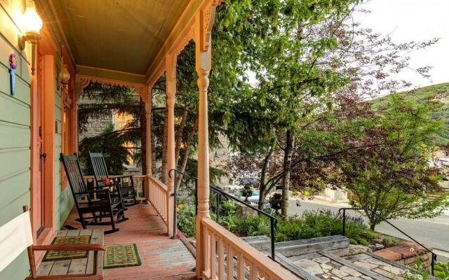 Abode at Heirloom House