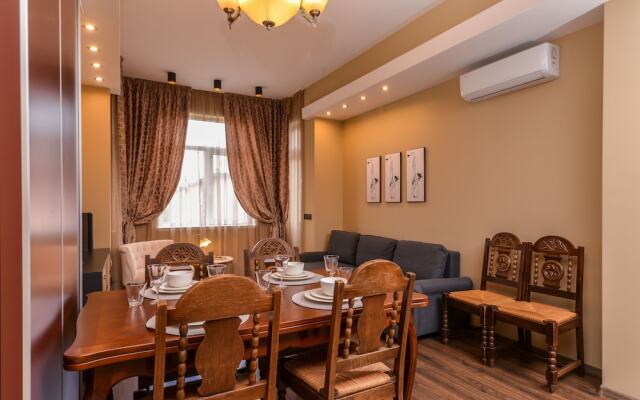FM Luxury 2-BDR Apartment - Jazzy