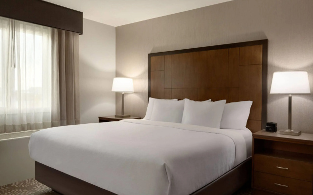 La Quinta Inn & Suites by Wyndham Fairbanks Airport