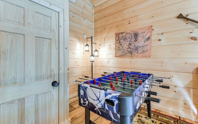 On-site Creek Access: Pet-friendly Cosby Cabin!