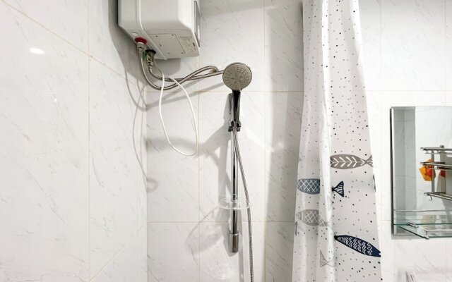 Modern Studio Room Apartment At Tamansari Skylounge Makassar