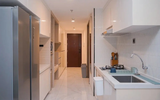 Comfortable and Best View 3BR Apartment Sky House BSD