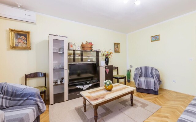 Awesome Home in Pula With Wifi and 2 Bedrooms