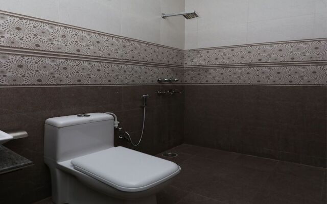 OYO 12520 Hotel Grand Tara