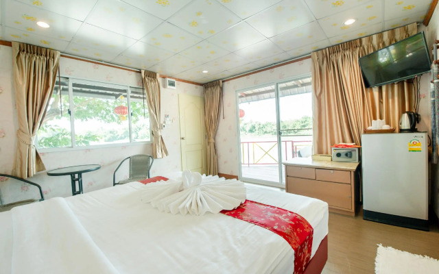 Golden Dragon Resort