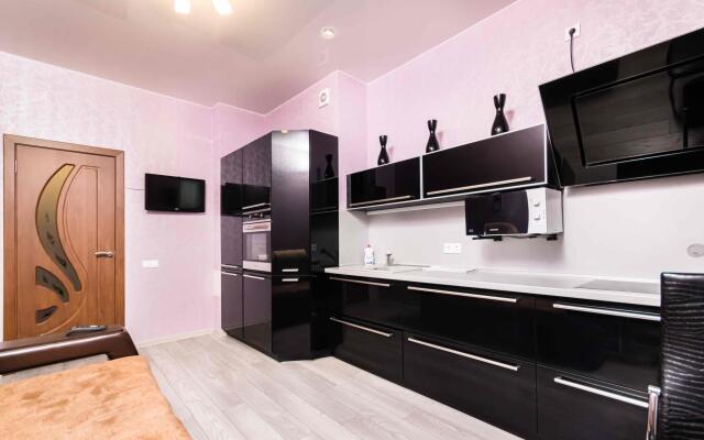 Жилой квартал на улице Адоратского