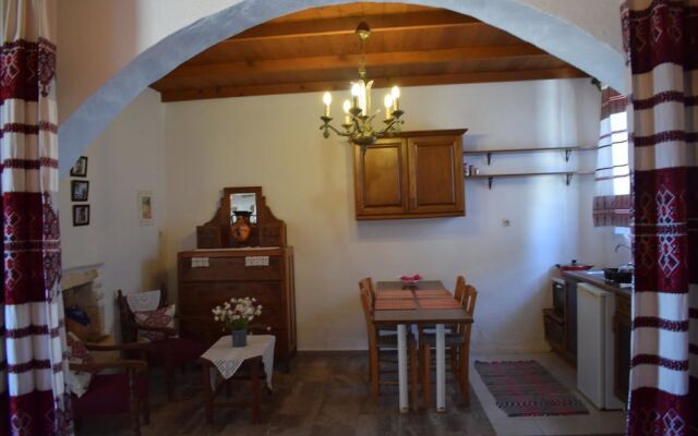 Eirini's Stone House