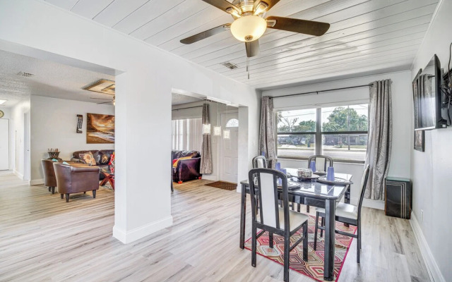 Melbourne Vacation Rental ~ 5 Mi to Beaches!